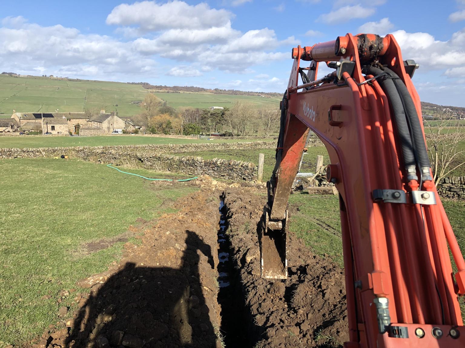 Digging begins for Storrs, Dungworth and Bradfield backhaul